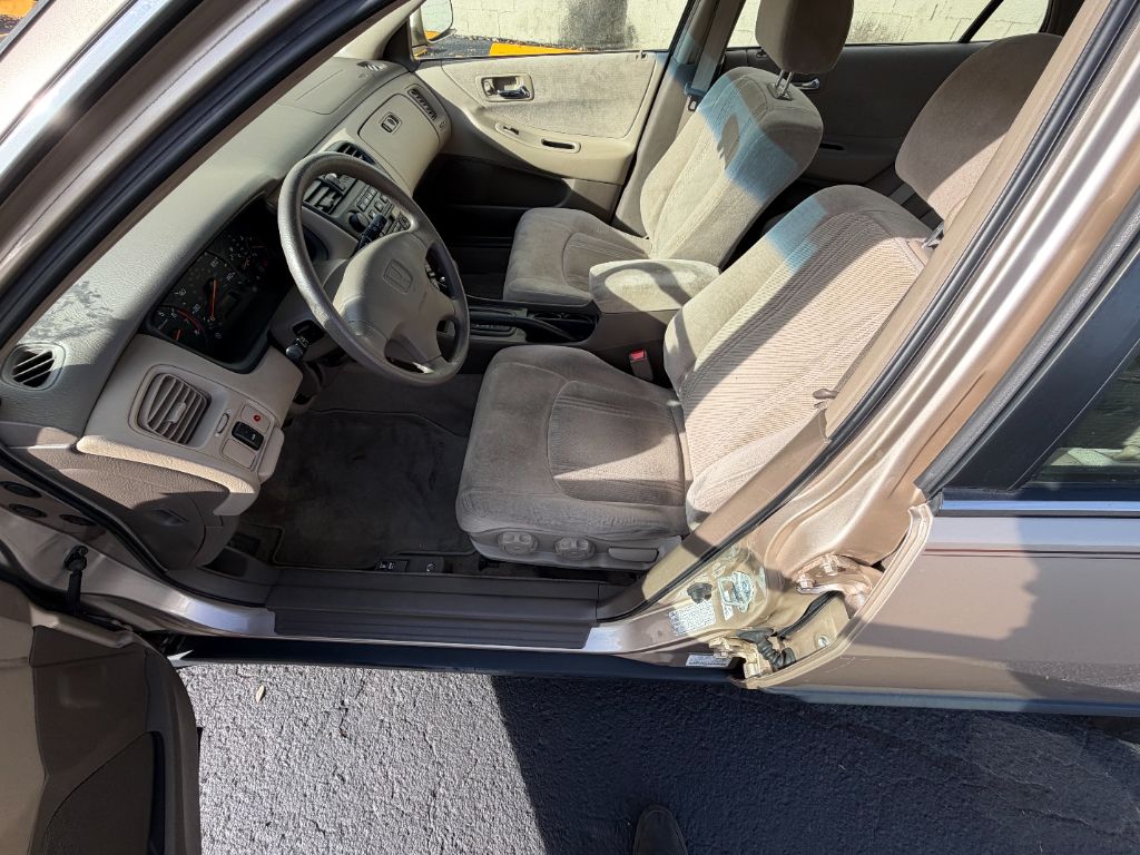 2000 Honda Accord LX - Photo 9